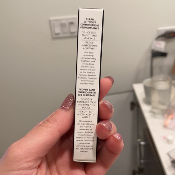 Bare minerals liquid mineral concealer NIB shade light / med 2.5n - Picture 3 of 5